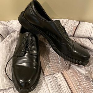 Lace up dress shoes